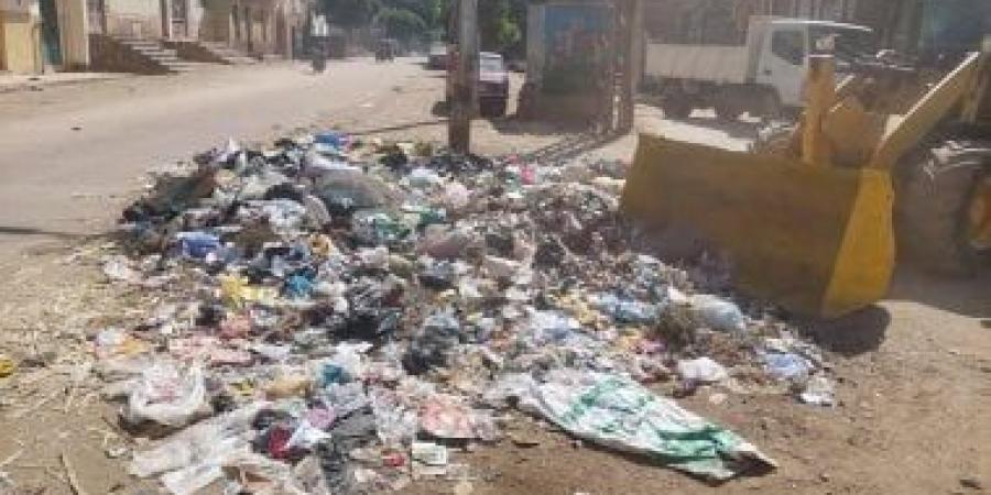 رفع 200 طن من القمامة والمخلفات بـ7 قرى بمدينة ومركز سوهاج