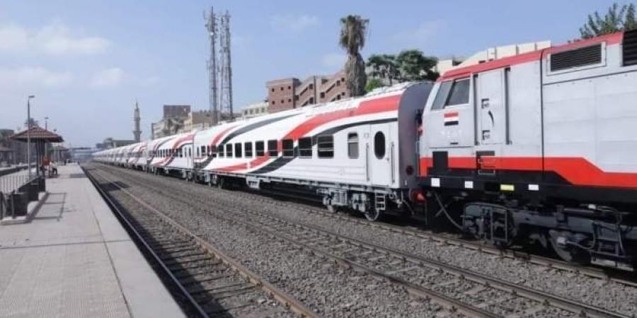مواعيد
      القطارات
      على
      خط
      «القاهرة
      -
      الإسكندرية»
      اليوم
      الجمعة
      9
      مايو
      2025 - تكنو بلس