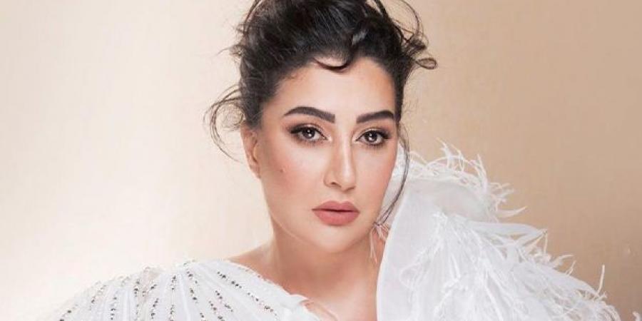 فنانة
شهيرة
تدافع
عن
غادة
عبد
الرازق..
والأخيرة
تردّ
برسالة
شكر - تكنو بلس