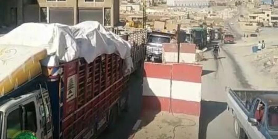 الجيش
      اللبناني
      يشرف
      على
      ترحيل
      طوعي
      لـ100
      عائلة
      سورية
      من
      عرسال
      إلى
      القلمون
      في
      إطار
      عمليات
      أسبوعية
      تنظمها
      الدولة
      لضبط
      ملف
      النزوح - تكنو بلس