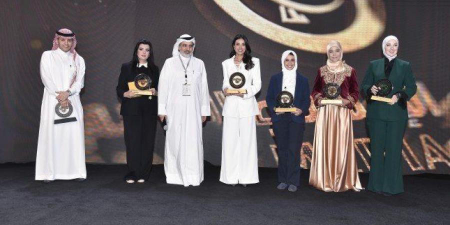 الملتقى
      الإعلامي
      العربي
      بالكويت..
      جلسات
      حوارية
      تتناول
      قصص
      نجاح
      وتحديات
      عدد
      من
      الإعلاميين - تكنو بلس