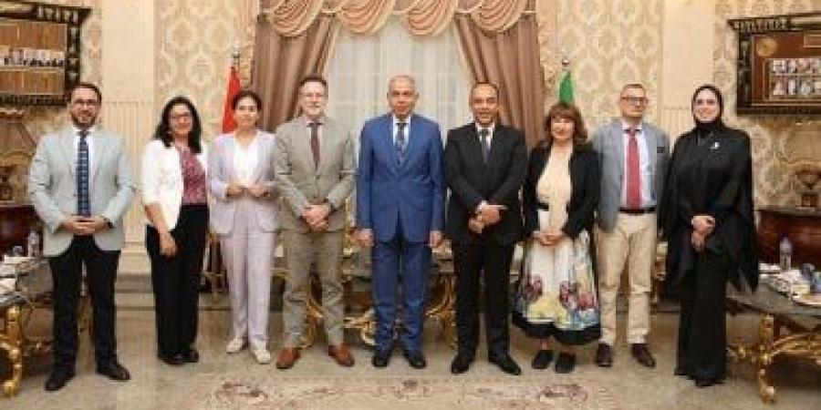 السفير الكندي خلال زيارته للمنيا: نتطلع لمزيد من التعاون والعمل المشترك