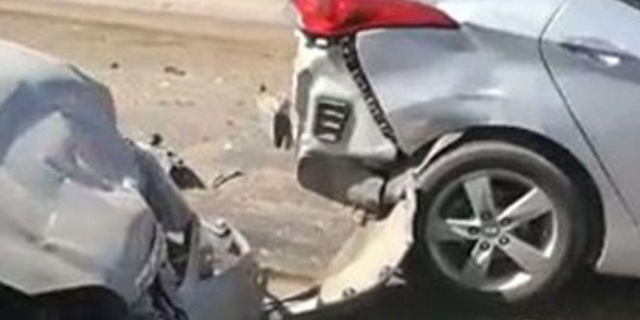 مصرع
وإصابة
4
إثر
تصادم
سيارتين
فى
النزهة - تكنو بلس
