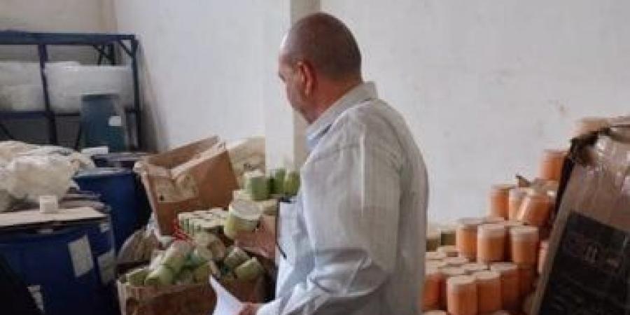 تحرير 202 محضر والتحفظ على مواد غذائية وعصائر منتهية الصلاحية ببنى سويف
