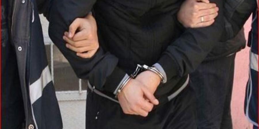 لحيازتهما
      مخدرات
      بقيمة
      16
      مليون
      جنيه..
      التحقيق
      مع
      عنصرين
      إجراميين
      في
      القاهرة - تكنو بلس