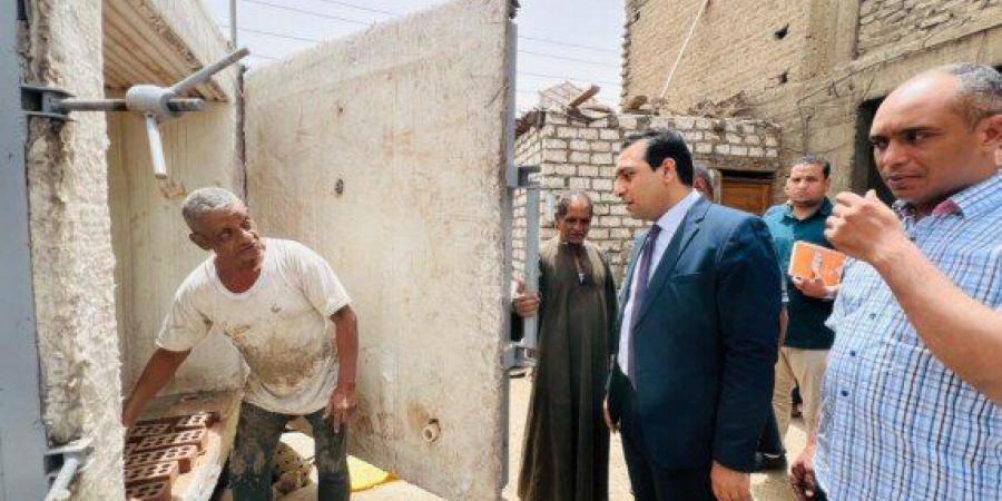 جولة
      ميدانية
      لنائب
      محافظ
      قنا
      بنقادة
      لمتابعة
      الخدمات
      والتقنين - تكنو بلس