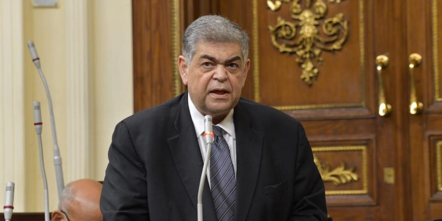 نائبة
      تطالب
      بمنح
      رخصة
      للصيادلة
      العاملين
      بالحكومة
      لإدارة
      الصيدليات..
      ورئيس
      النواب
      يعلق - تكنو بلس