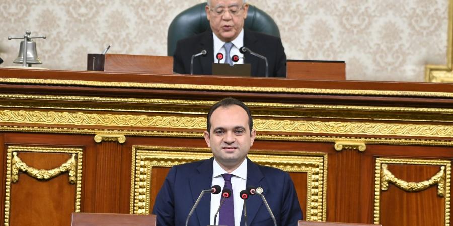 البرلمان
      يوافق
      على
      حذف
      "فارم
      دي"
      من
      مشروع
      قانون
      مزاولة
      الصيدلة - تكنو بلس