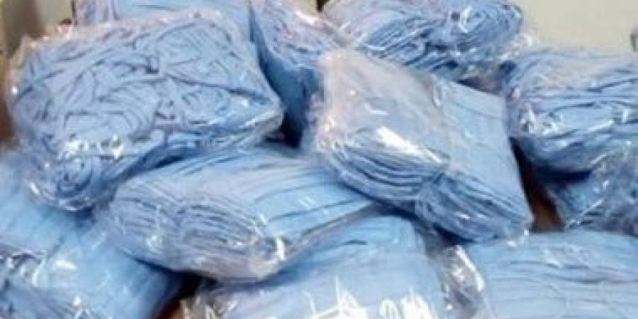 ضبط 2150 كمامة منتهية الصلاحية وكمية من المنظفات غير صالحة خلال حملة ببورسعيد