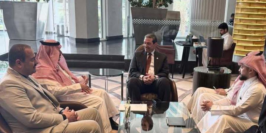 محافظ
دمياط
يلتقى
بممثلى
الصندوق
السعودي
للتنمية
لدعم
المشروعات - تكنو بلس