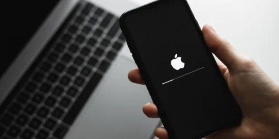 آبل
      تستعد
      لإطالة
      عمر
      بطارية
      آيفون
      عبر
      الذكاء
      الاصطناعي
      في
      نظام
      iOS
      19 - تكنو بلس