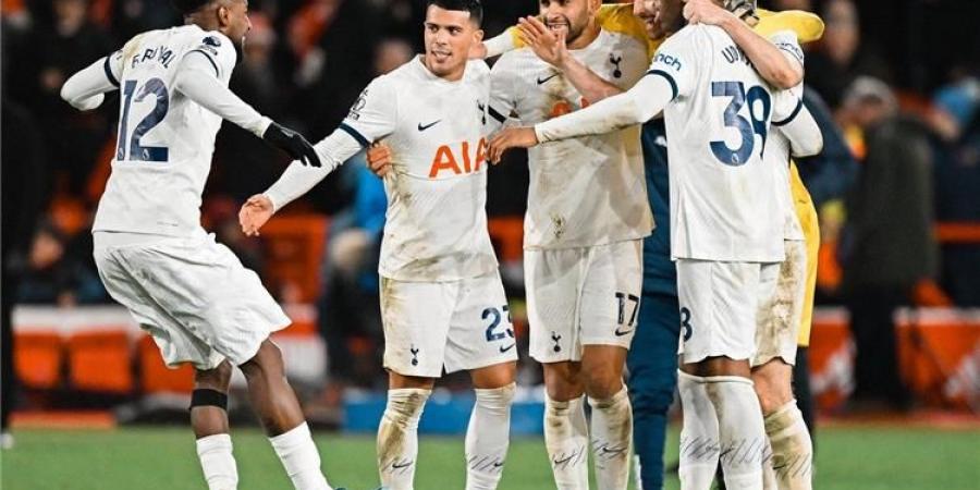 ريال
مدريد
يستعد
لحسم
صفقة
دفاعية
قوية
من
توتنهام - تكنو بلس
