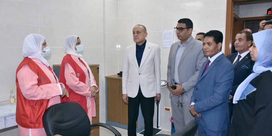 محافظ الأقصر يشهد افتتاح مركز تنمية وصحة الأسرة بقرية الديمقراط