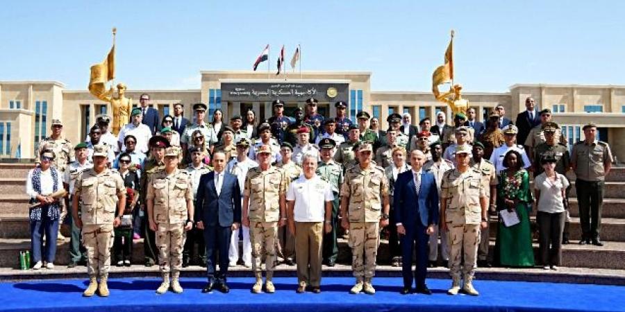 القوات
المسلحة تستضيف
الملحقين
العسكريين
في
زيارة
للأكاديمية
العسكرية - تكنو بلس