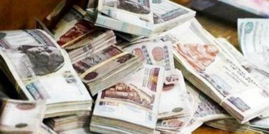 جهات التحقيق تستجوب متهما بالنصب علي المواطنين بزعم تسفيرهم
