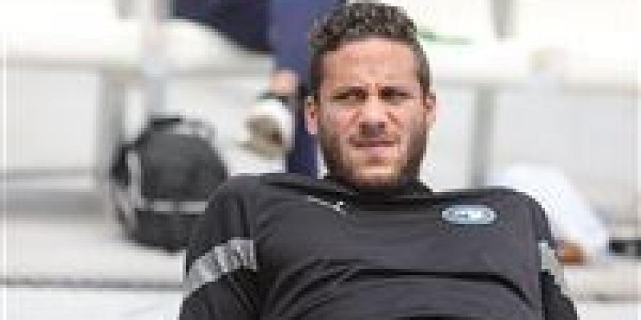 محامي
      رمضان
      صبحي
      ينفي
      علاقة
      اللاعب
      بشاب
      انتحل
      صفته
      لتأدية
      الامتحان
      بدلا
      منه - تكنو بلس