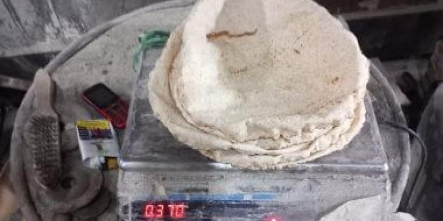 محافظ الدقهلية يضبط مخبزا يجمع الخبز ويتلاعب بوزن الرغيف