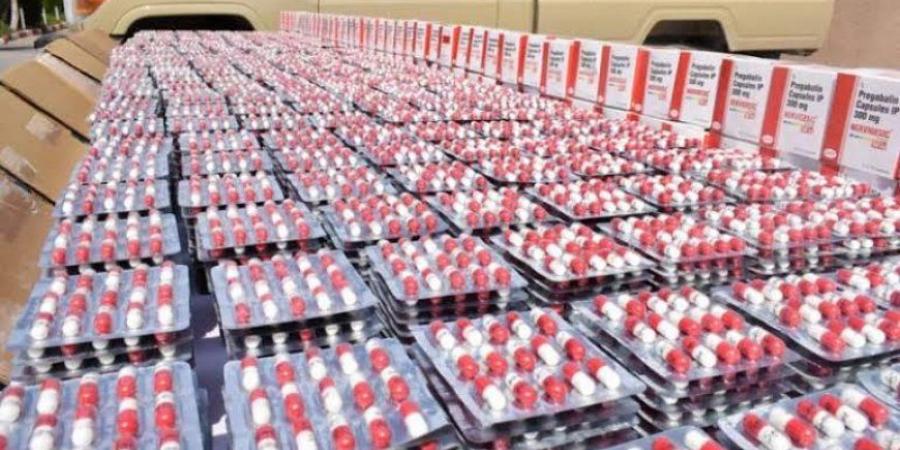 المغير..
الدرك
يحجز
30
ألف
قرص
مهلوس
بـ
أم
الطيور - تكنو بلس
