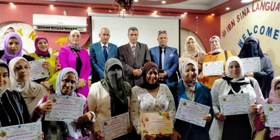 تعليم
الخانكة
يكرم
المنسقين
الإعلاميين
بمدارس
الخانكة - تكنو بلس