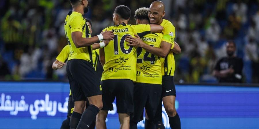 الاتحاد يتوج بلقب دوري روشن بثلاثية في شباك الرائد ـ عاجل - تكنو بلس