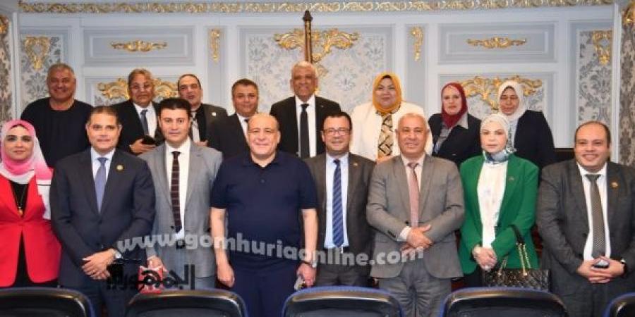 نواب
المنوفية
يشيدون
بجهود
المحافظ..ويؤكدون:
حضور "الديب"
فأل
حسن - تكنو بلس