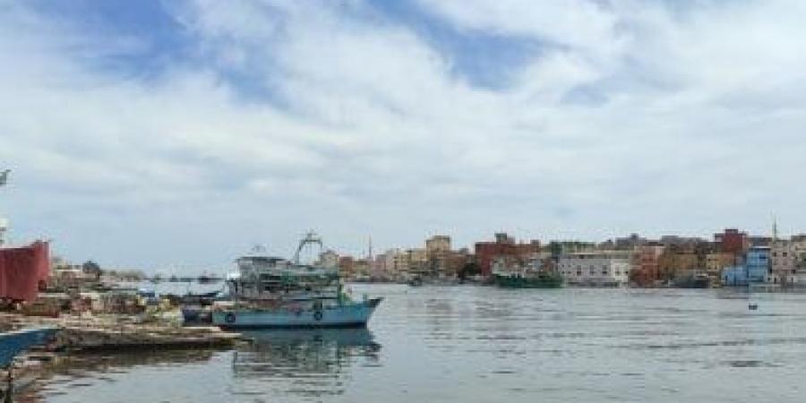 العاصفة شيماء.. استئناف رحلات الصيد فى دمياط بعد هدوء سرعة الرياح