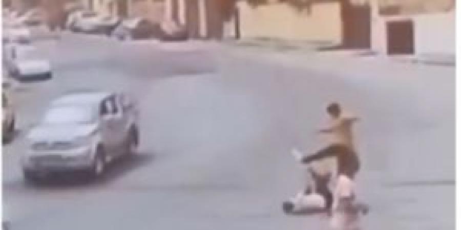 بالفيديو
      اعتداء
      وحشي
      على
      فتى
      في
      وادي
      السير - تكنو بلس