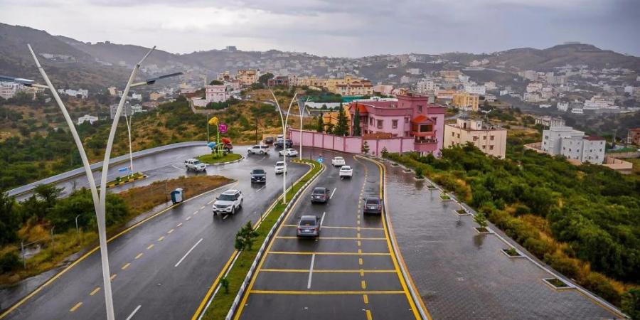"مركز الأرصاد": أمطار متوسطة ورياح شديدة على منطقة الباحة - تكنو بلس