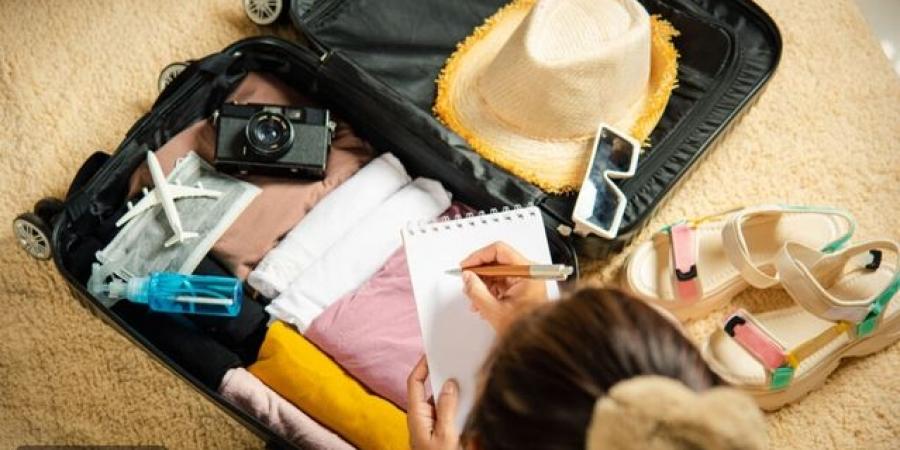 كيف تحزم حقيبة خفيفة لرحلة طويلة: 8 نصائح ذهبية للمسافرين - تكنو بلس