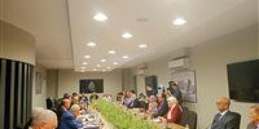 طه
      عليوة
      بندوة
      حزب
      الوعي:
      حكم
      "الدستورية"
      حول
      الإيجار
      القديم
      عادل..
      وتثبيت
      القيمة
      الإيجارية
      غير
      دستوري - تكنو بلس