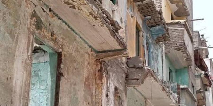 ازالة
الخطوره
الداهمه
من
5
عقارات
بوادى
القمرغرب
الاسكندرية - تكنو بلس