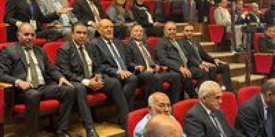 مجلس
      الشيوخ
      يستقبل
      وفد
      من
      تحالف
      الأحزاب
      المصرية - تكنو بلس