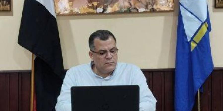 وكيل تعليم دمياط يتابع امتحانات المستوى الرفيع بمدارس اللغات ويؤكد توفير سبل الراحة