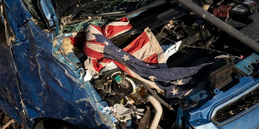 أكثر من 25 قتيلًا في عواصف عنيفة بـ 3 ولايات أمريكية - تكنو بلس