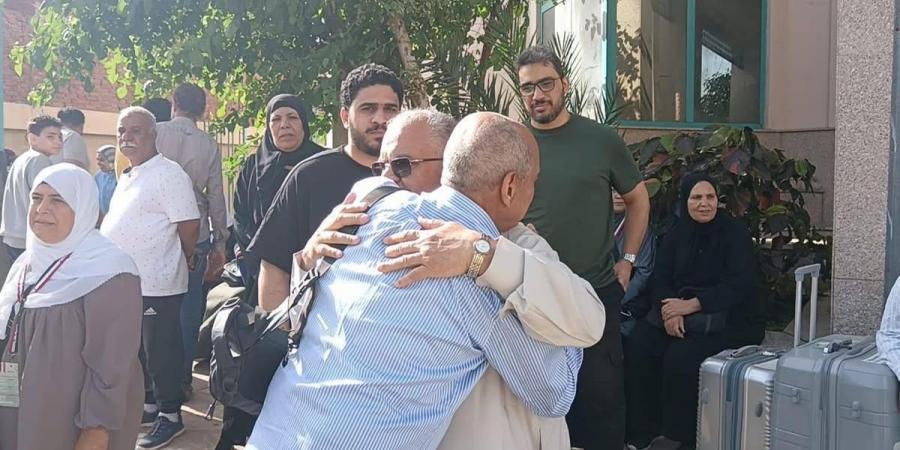 يا
رايحين
للنبي
الغالي
هنيالكم
وعقبالى
الإسماعيليةتودع
فوج
الحجاج - تكنو بلس