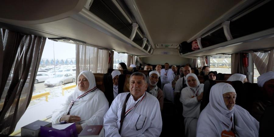 بالفيديو
..
بعثة
حج
القرعة
تواصل
استقبال
أفواج
الحجاج
المصريين
الوافدين
إلى
المدينة
المنورة - تكنو بلس