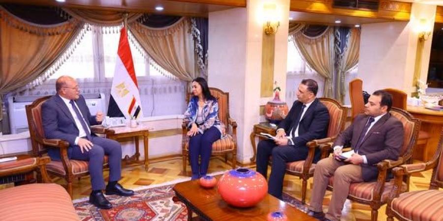 وزيرة
التضامن
تلتقي
رئيس
جامعة
سوهاج لتعزيز
سبل
التعاون - تكنو بلس
