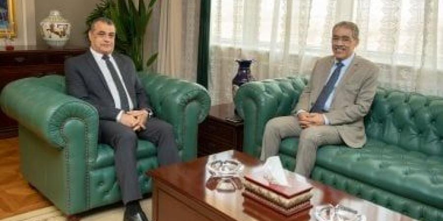 وزير الدولة للإنتاج الحربي يستقبل رئيس الهيئة العامة للاستعلامات