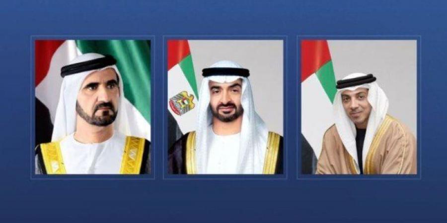 ‏‎رئيس
      الإمارات
      ونائباه
      يعزون
      سلطان
      عمان
      بوفاة
      والدة
      السيدة
      الجليلة - تكنو بلس