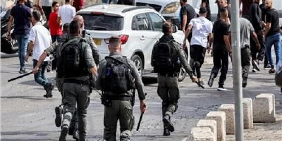 مستعمرون
يهاجمون
مركبات
الفلسطينيين
جنوب
نابلس - تكنو بلس
