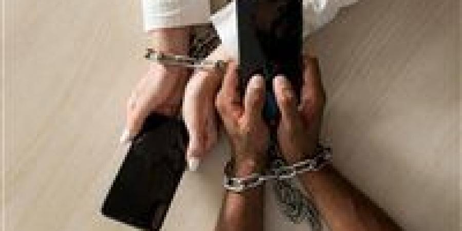 عقوبة
      إزعاج
      الغير
      واستخدام
      وسائل
      غير
      مشروعة
      لإجراء
      الاتصالات - تكنو بلس