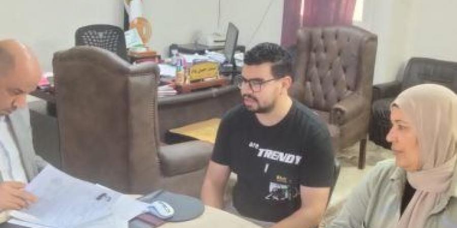 مديرية العمل بالإسماعيلية تستجيب بتوفير وظيفة لشاب من ذوى الهمم