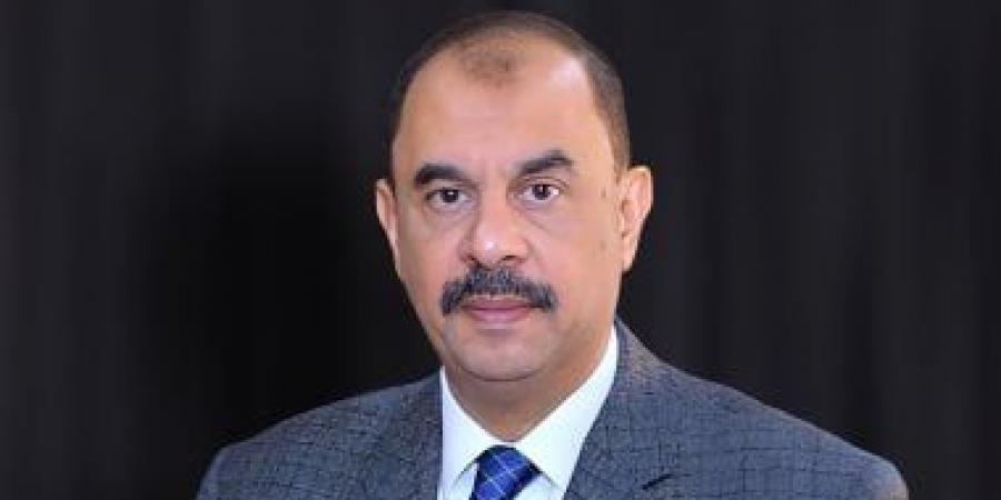 محافظ سوهاج يحيل واقعة مخالفات فى مناقصة توريد كاميرات مراقبة إلى النيابة