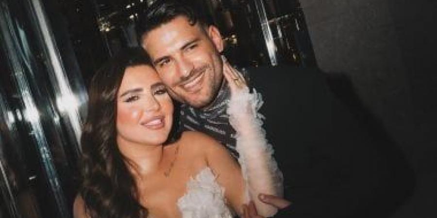 يارا
تامر
زوجة
مسلم
بعد
جدل
انفصالهما:
ربنا
يبعد
عننا
العين
والناس
الحقودة - تكنو بلس