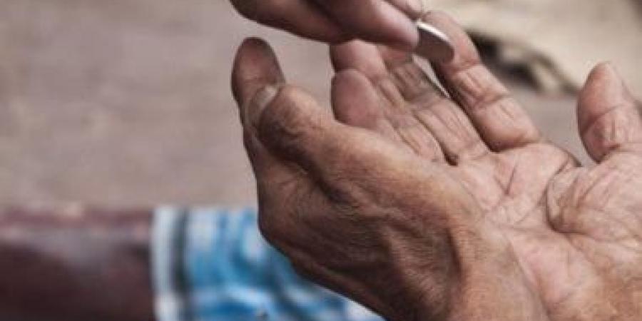 الداخلية تكشف حقيقة فيديو استغلال منتقبة لـ5 أطفال فى التسول بالقاهرة