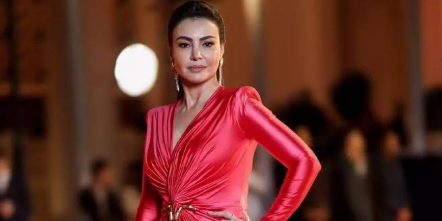 دينا
فؤاد:
"غزل"
شخصية
أساسية
في
"حكيم
باشا"
ولا
يمكن
الاستغناء
عنها - تكنو بلس