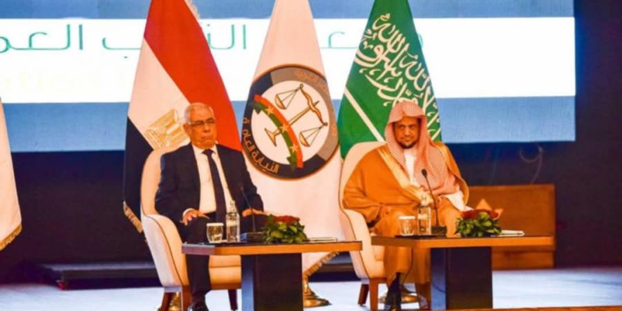 جمعية
النواب
العموم
العرب
تطلق
برنامجها
التدريبي
من
مدينة
الغردقة - تكنو بلس