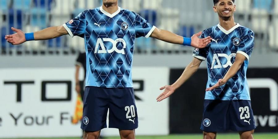 بيراميدز
      يفوز
      على
      سيراميكا
      كليوباترا
      (1/5)
      في
      الدوري
      المصري
      الممتاز - تكنو بلس
