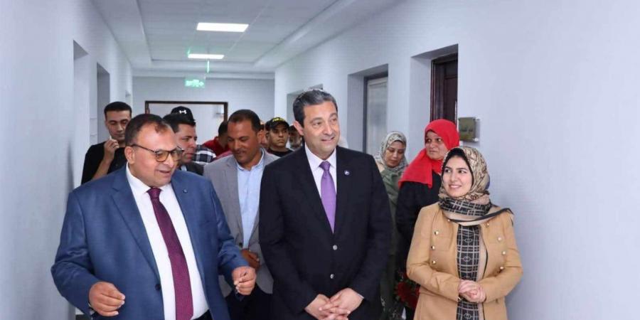 محافظ
دمياط
يفتتح
مبنى
الوحدة
المحلية
لمدينة
عزبة
البرج - تكنو بلس