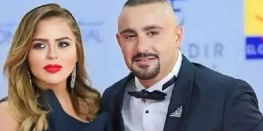 أحمد
السقا
يكسر
الصمت
بعد
الانفصال:
"مها
الصغير
سيدة
عظيمة" - تكنو بلس